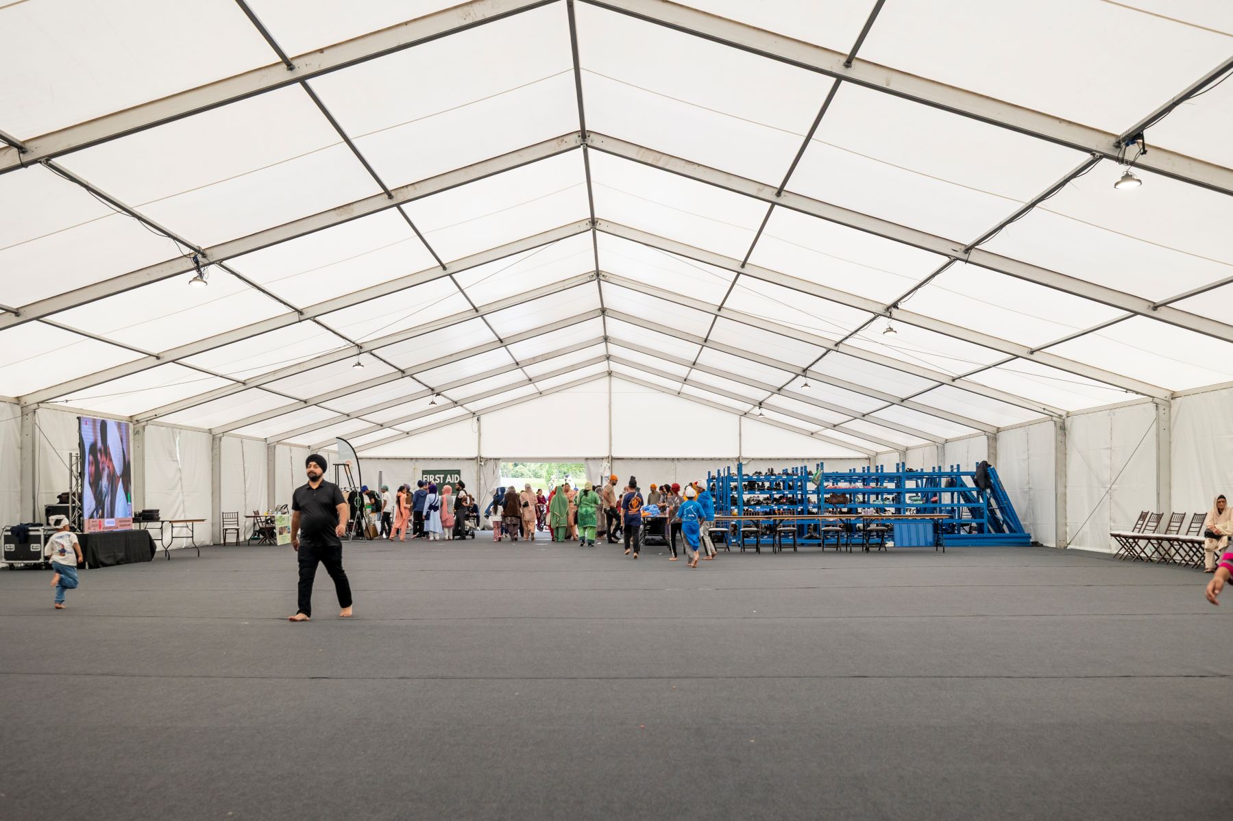 internal_large_marquee